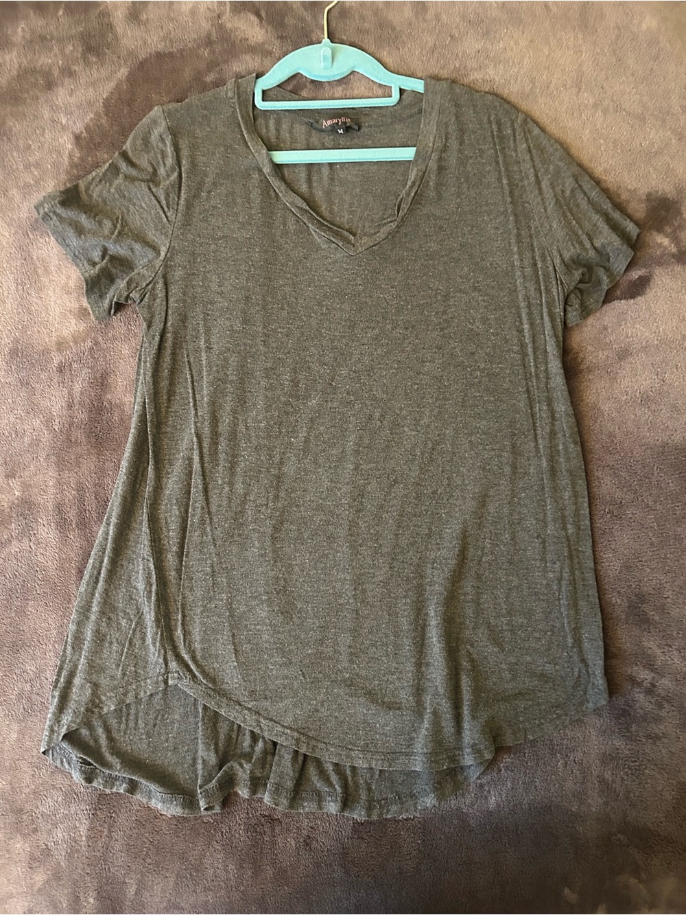 Amaryllis Gray V-Neck Short Sleeve Tunic Top